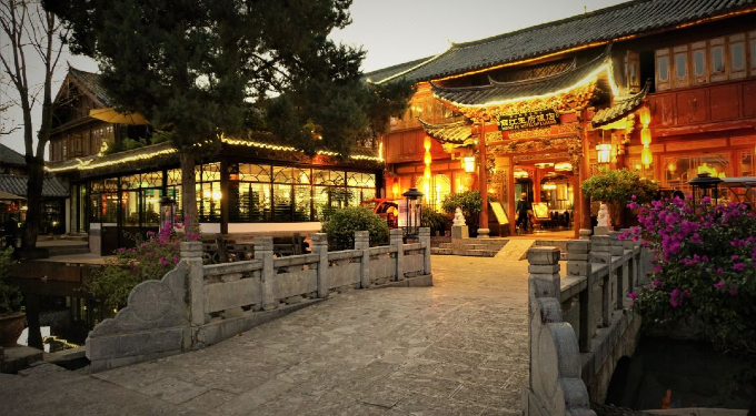 Lijiang Wangfu Hotel